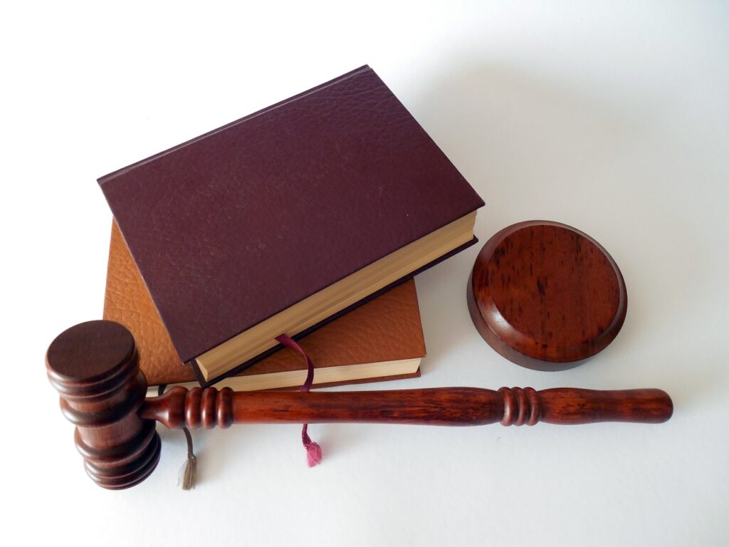Avvocato Pitorri: conoscere i diritti, avvocati e assistenza legale per immigrati